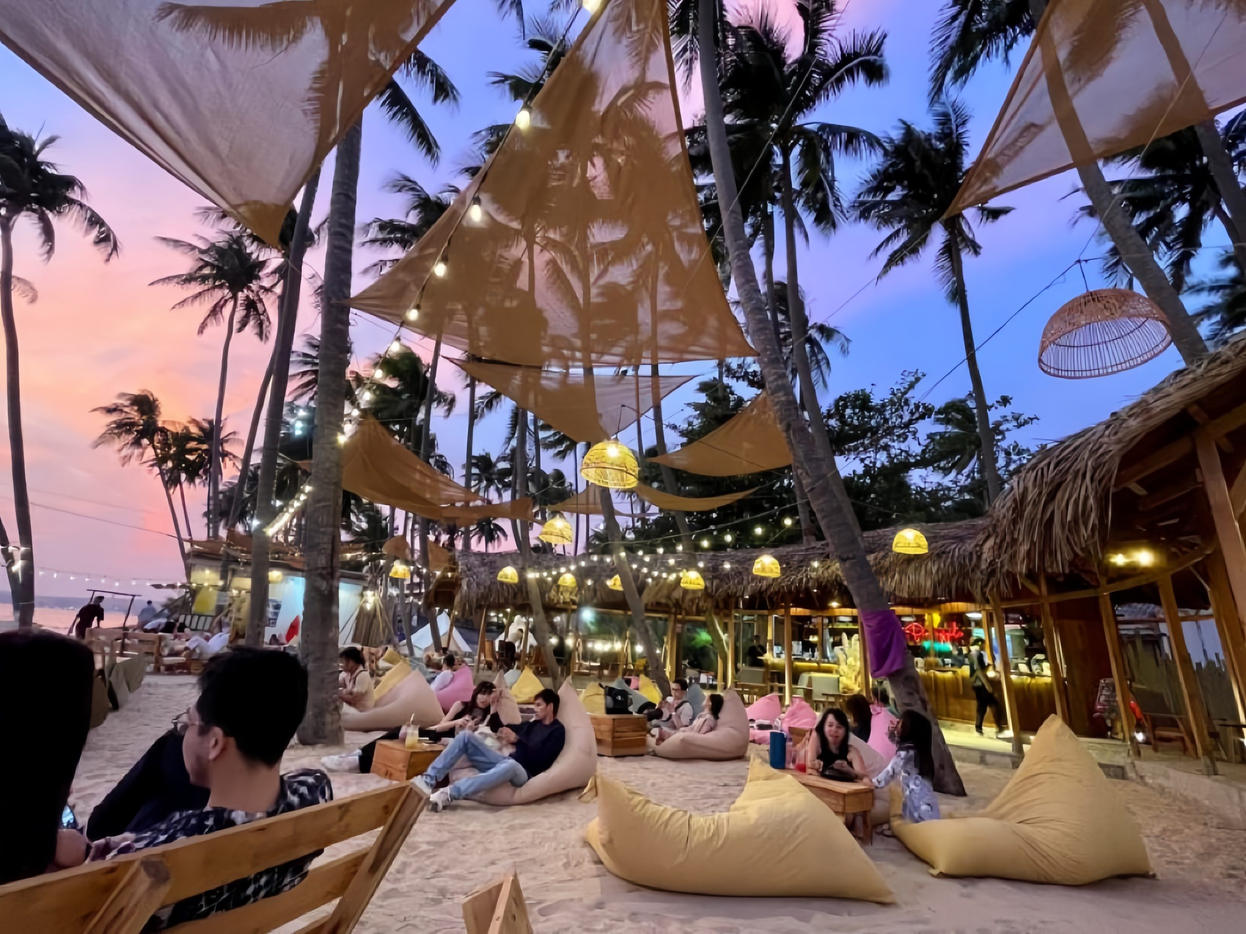 Top 5 quán Cafe view biển Mũi Né sống ảo đẹp không thể bỏ qua