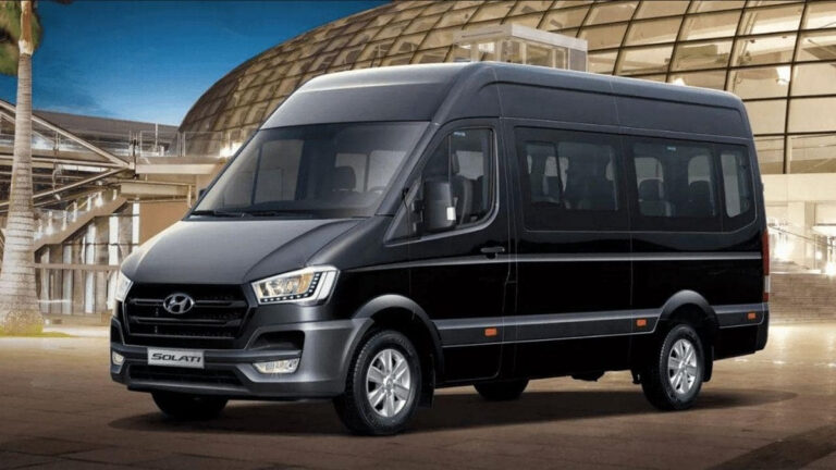MINIBUS 16S+ Hyundai Solati vehicle class