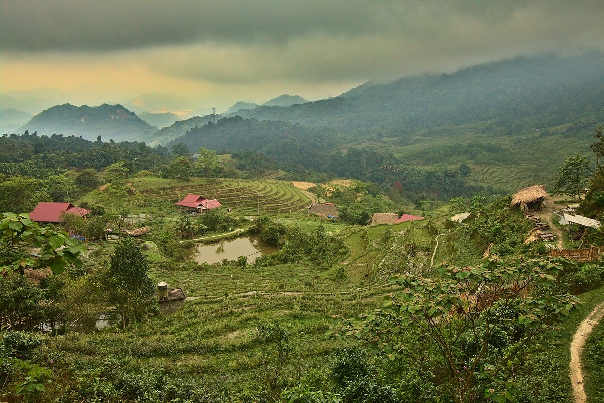 Ha Giang seen on the MUINE EXPRESS transfer route