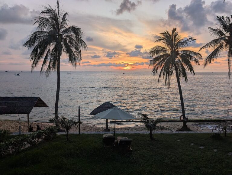 Transfer from Phu Quoc airport (PQC) to Ong Lang
