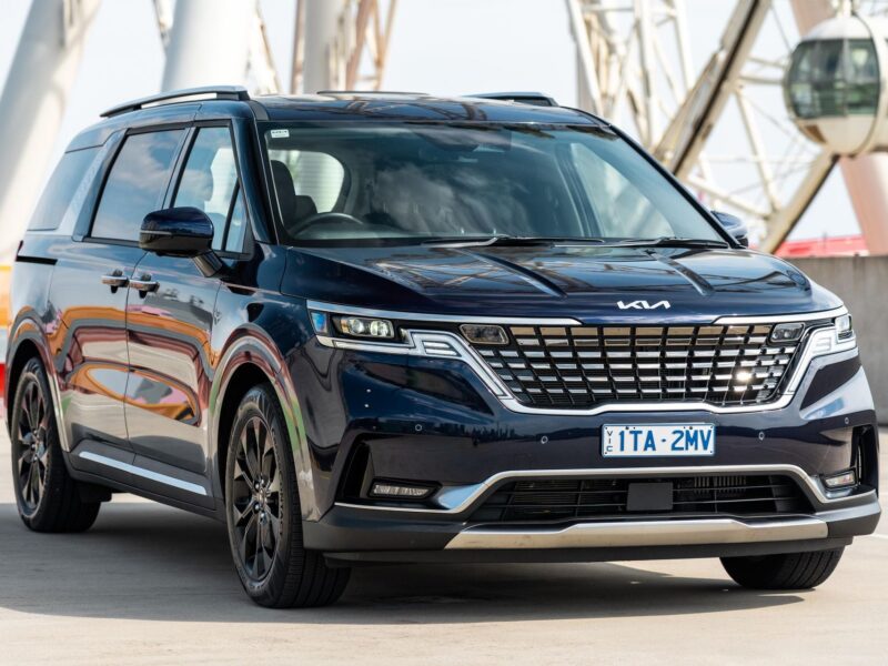 Kia Carnival